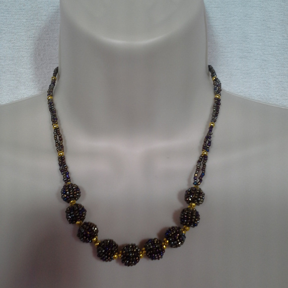 Womens necklace 20 inches Gold tone metal Rhinestones Black - Picture 2 of 4